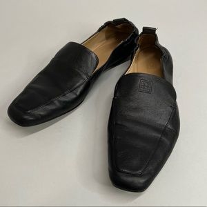leather travel loafer